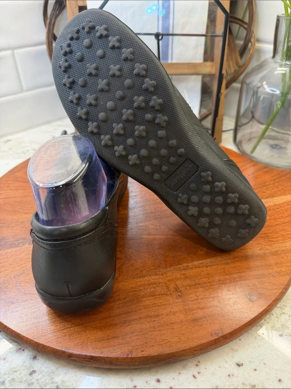 Air Supply Plus  Poppy Black Women's Leather Slip-On Shoes